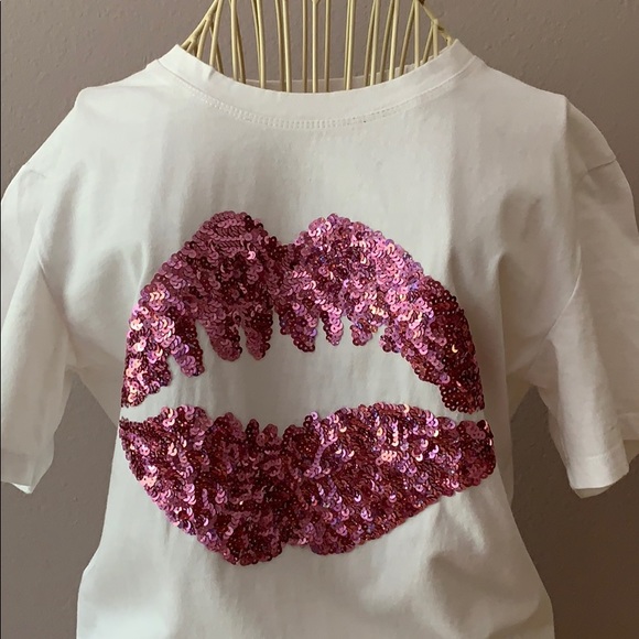 LAST CHANCE - CLOSING📍FIRM📍Lip 👄 sequins T-shirt - Picture 3 of 13